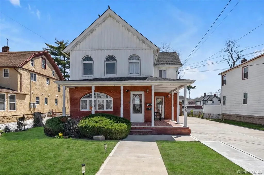 38 5th Street Valley Stream NY 11581