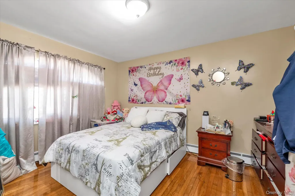 38 5th Street Valley Stream NY 11581