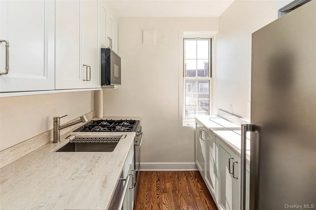 6 Midland Gardens Bronxville NY 10708
