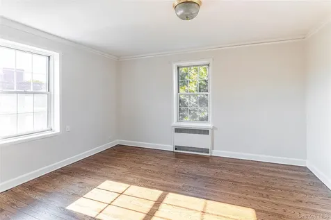 6 Midland Gardens Bronxville NY 10708