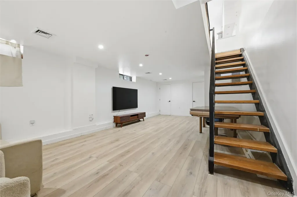 67-38 6th Avenue Brooklyn NY 11220