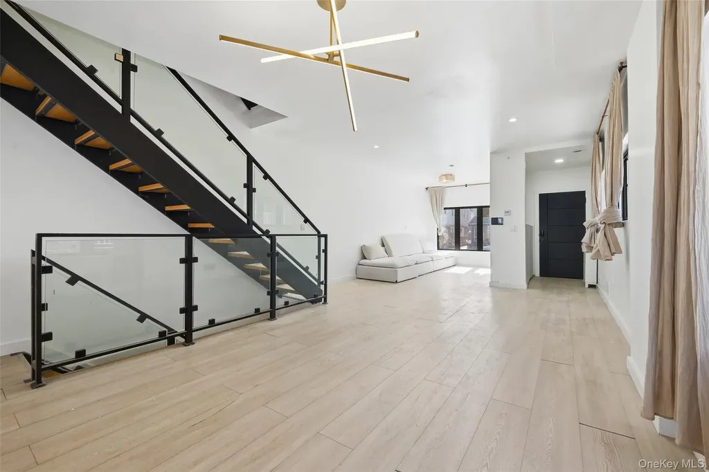 67-38 6th Avenue Brooklyn NY 11220