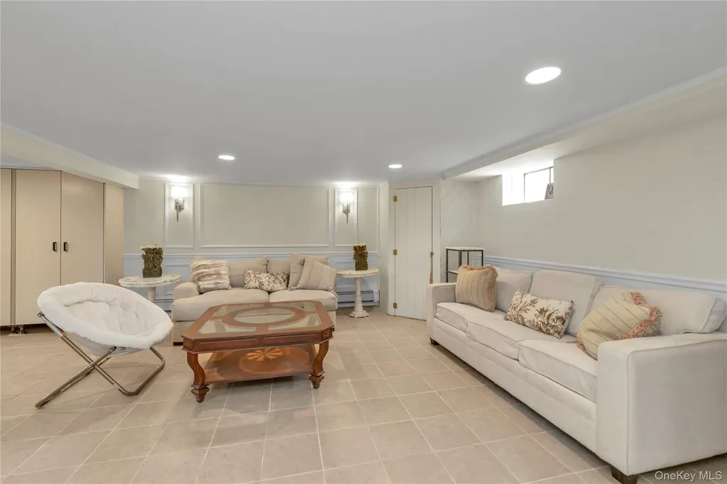 23 Grove Street Cold Spring Harbor NY 11724