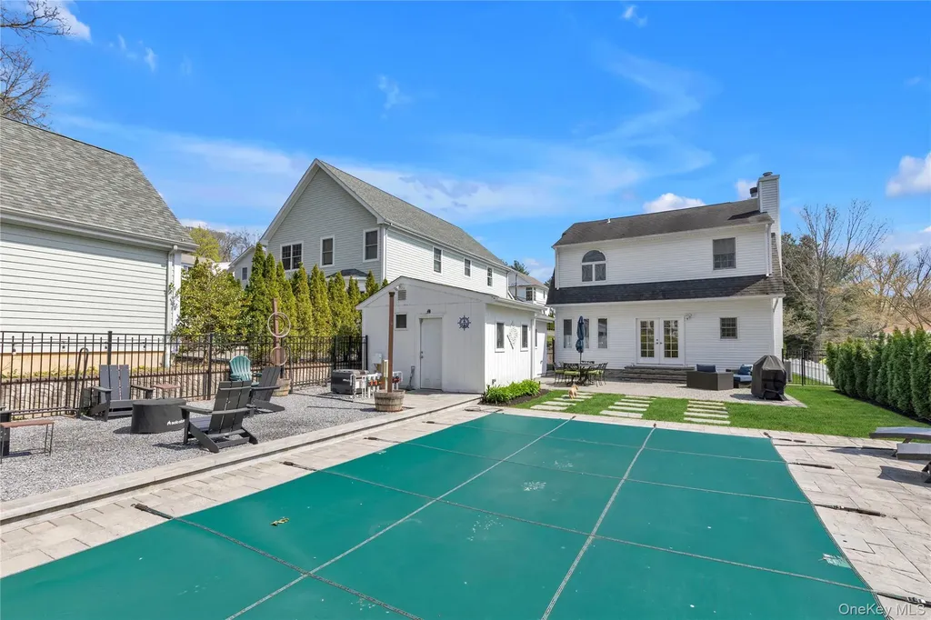23 Grove Street Cold Spring Harbor NY 11724