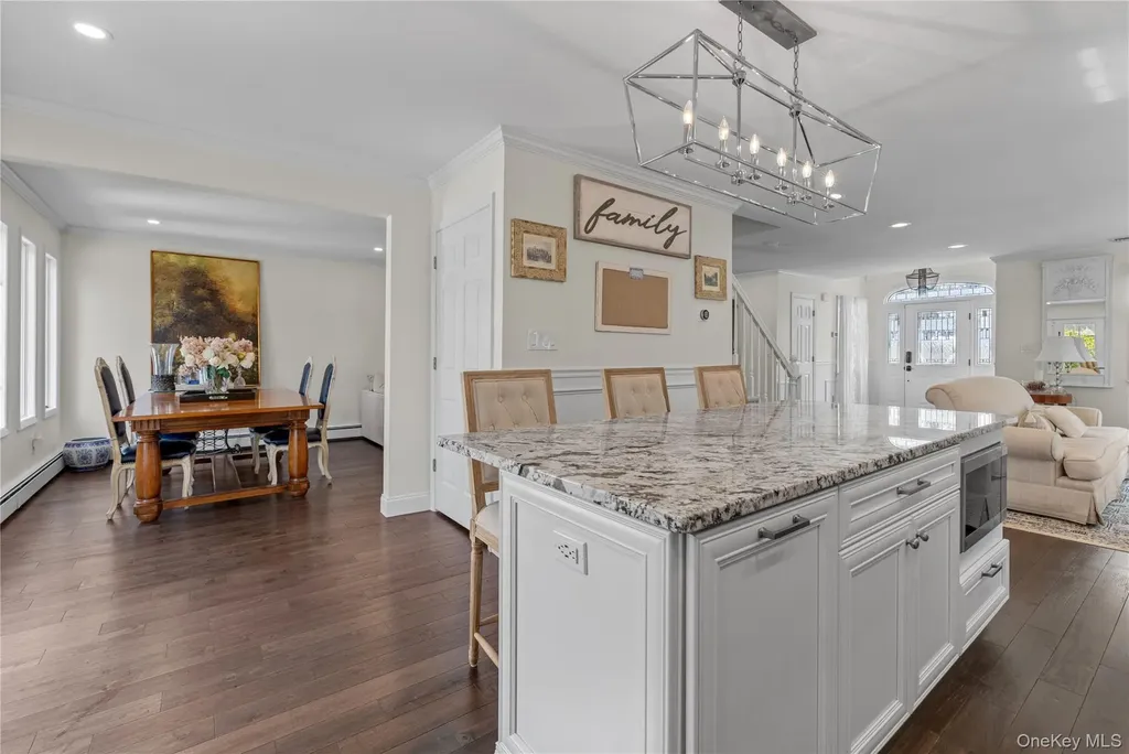 23 Grove Street Cold Spring Harbor NY 11724