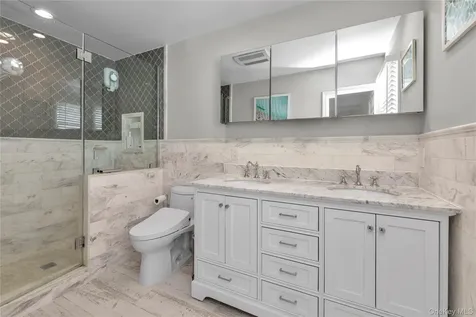 23 Grove Street Cold Spring Harbor NY 11724