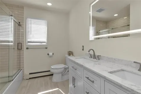 23 Grove Street Cold Spring Harbor NY 11724