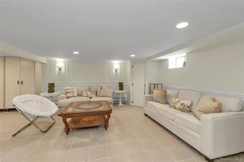 23 Grove Street Cold Spring Harbor NY 11724