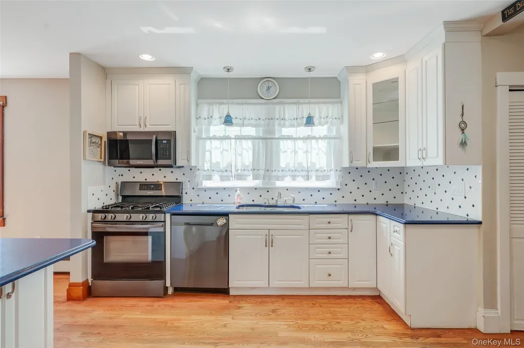 326 Litchfield Avenue Babylon NY 11702