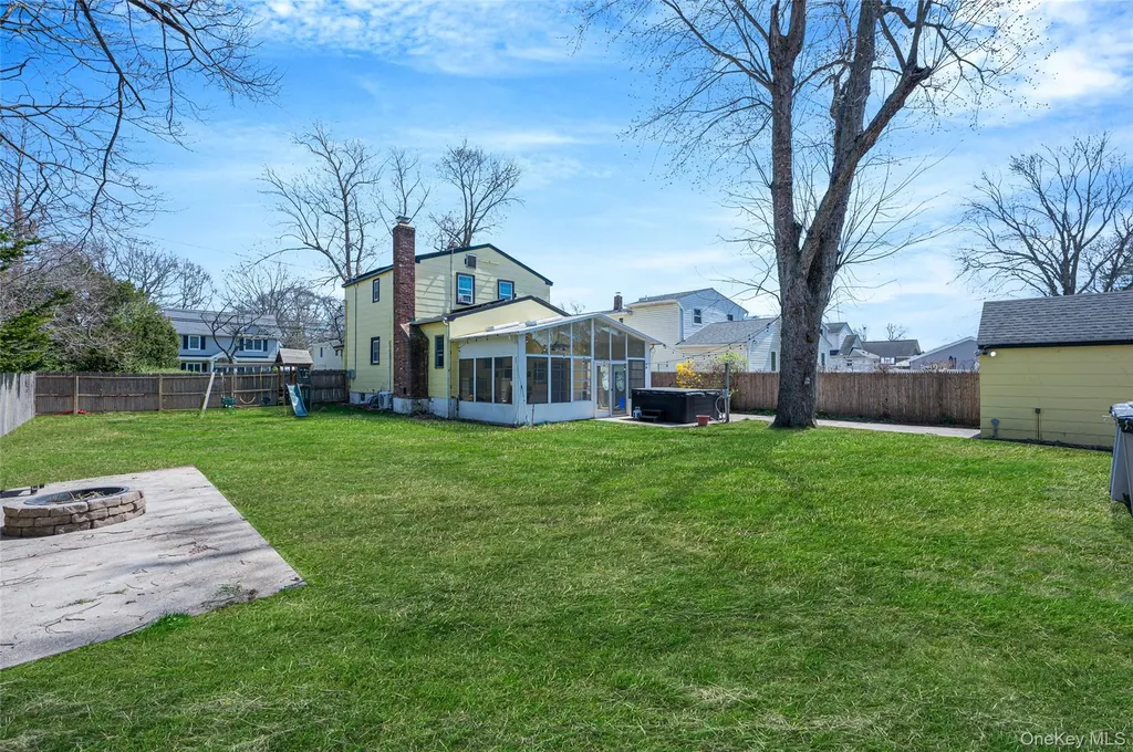 326 Litchfield Avenue Babylon NY 11702