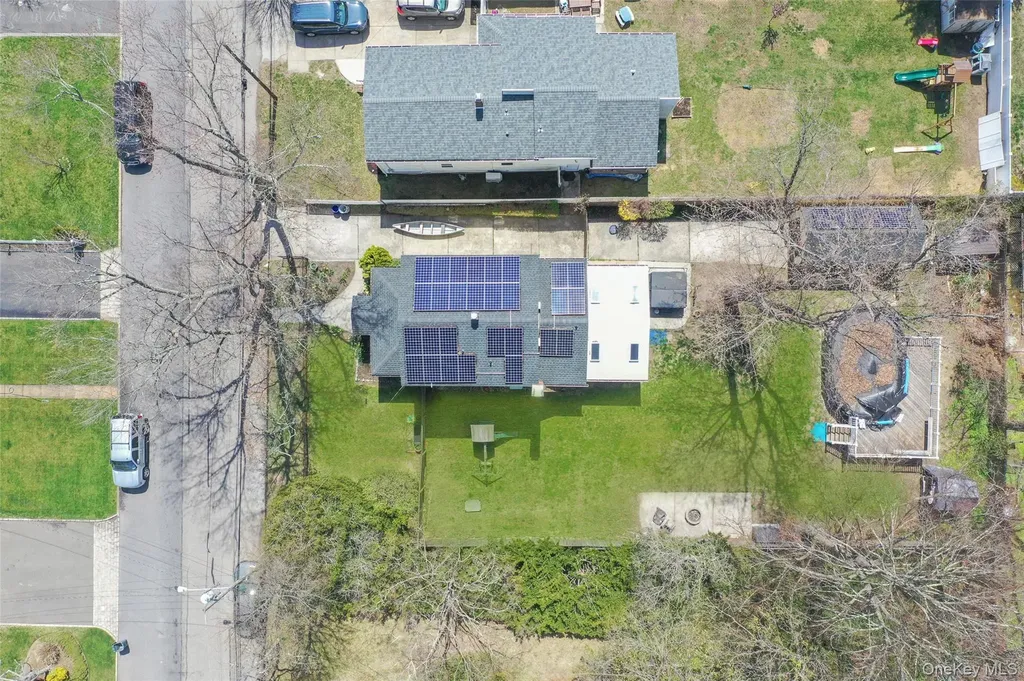 326 Litchfield Avenue Babylon NY 11702