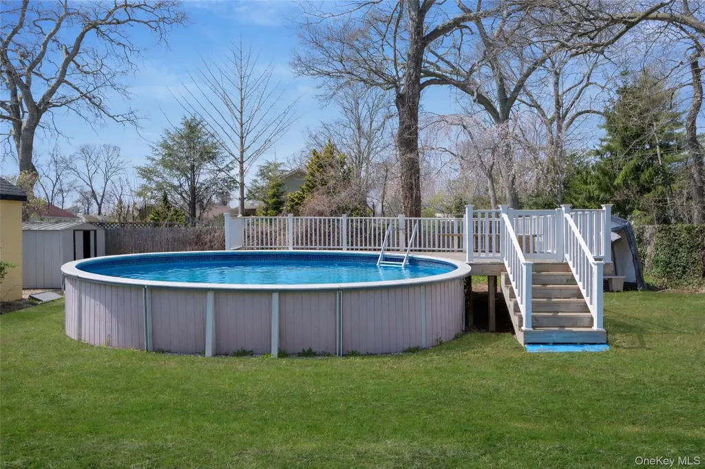 326 Litchfield Avenue Babylon NY 11702