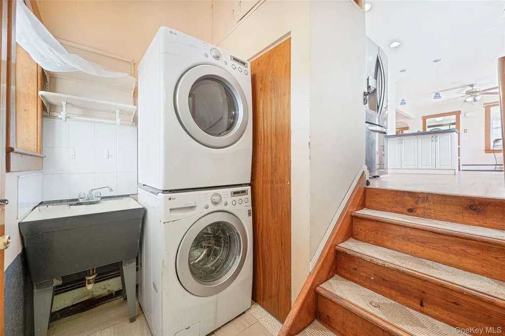 326 Litchfield Avenue Babylon NY 11702