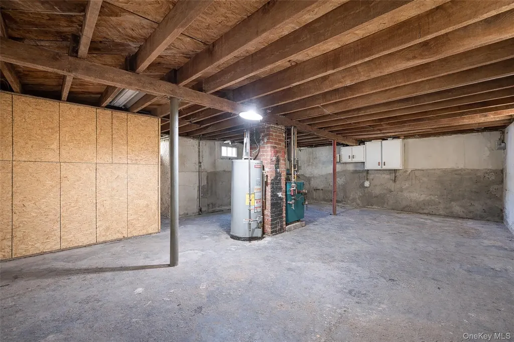 326 Litchfield Avenue Babylon NY 11702