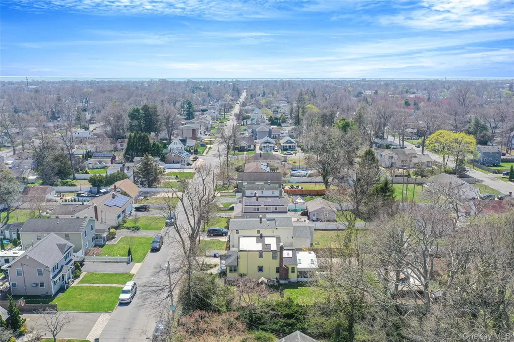 326 Litchfield Avenue Babylon NY 11702