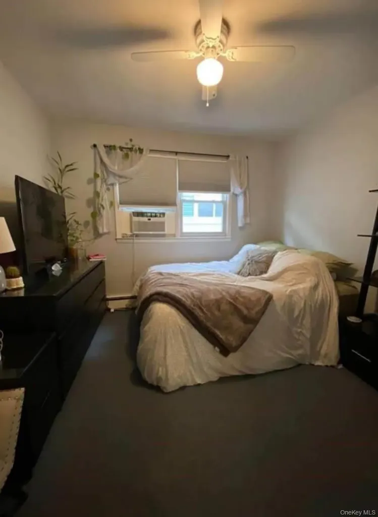 552 E Walnut Street Long Beach NY 11561