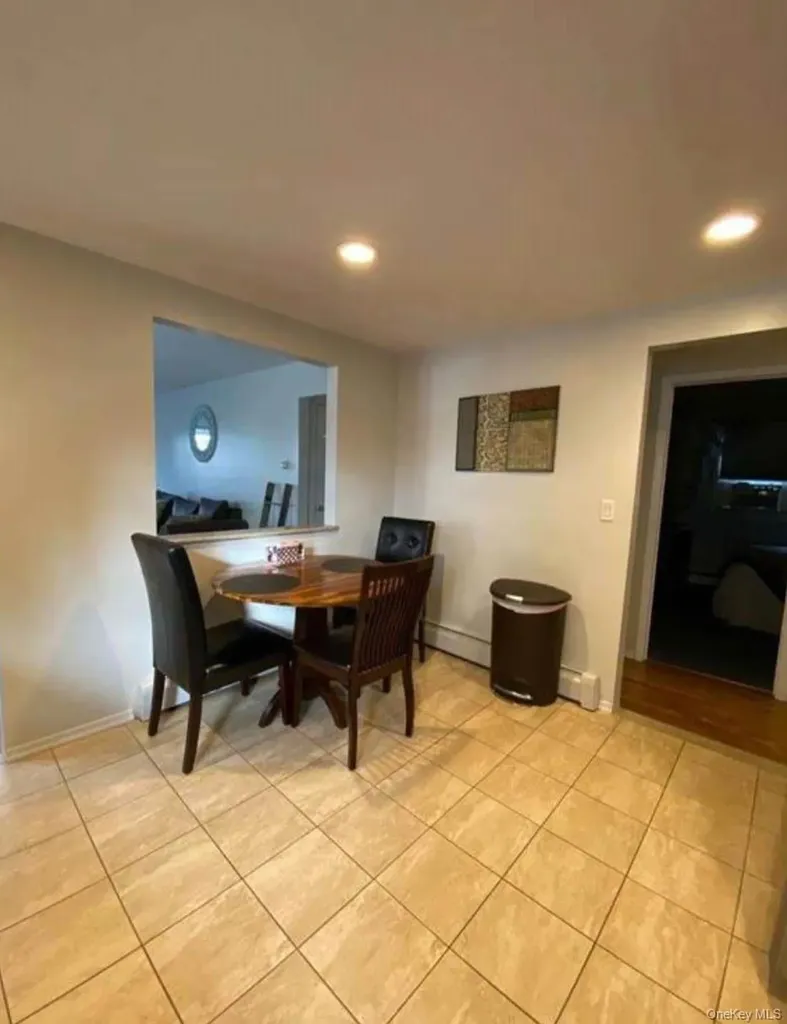 552 E Walnut Street Long Beach NY 11561