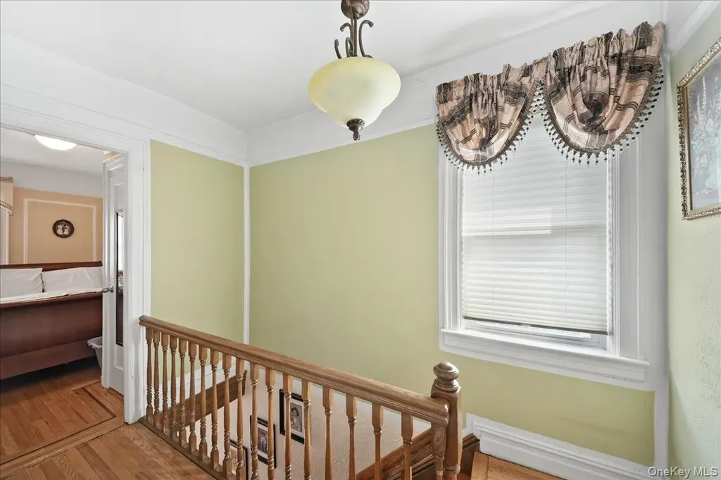 2445 Yates Avenue Bronx NY 10469