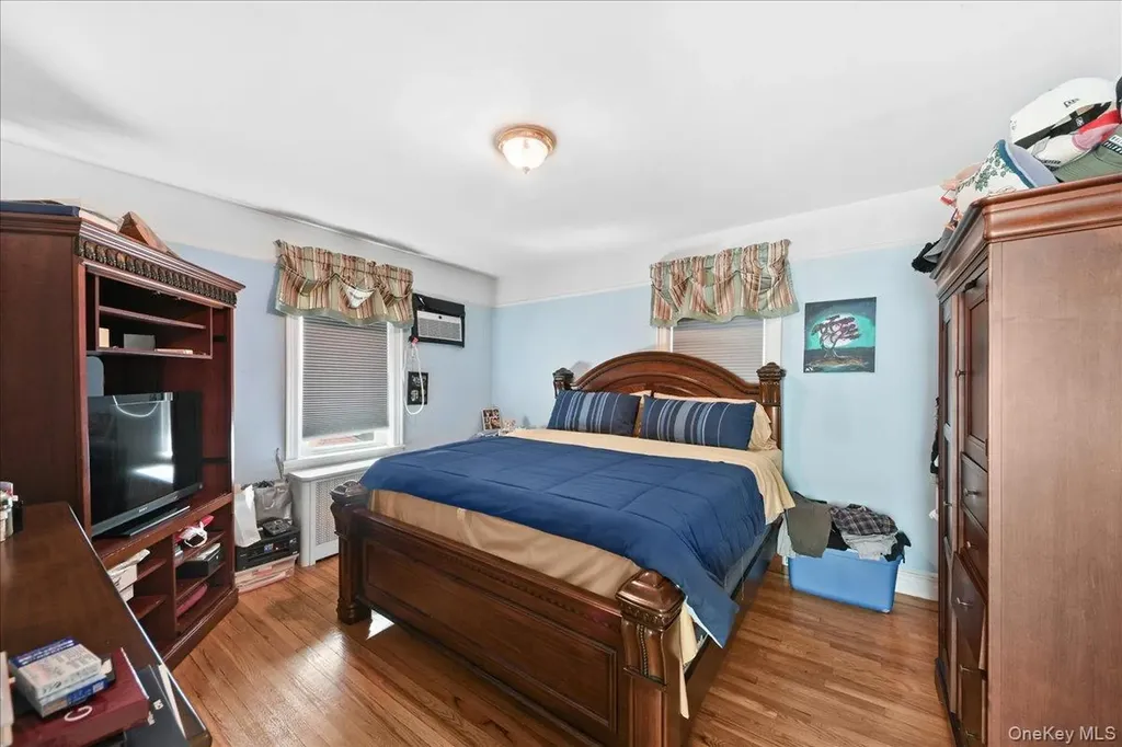 2445 Yates Avenue Bronx NY 10469