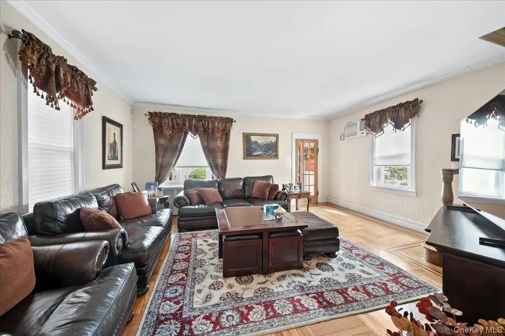 2445 Yates Avenue Bronx NY 10469