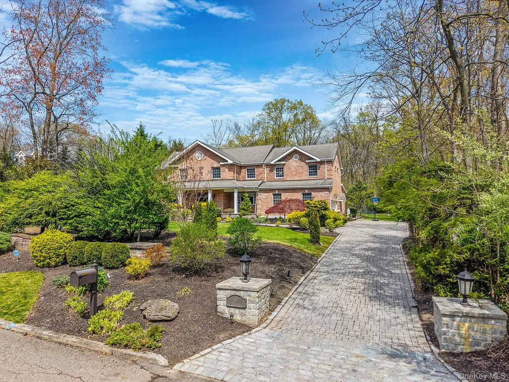 9 Arista Court Dix Hills NY 11746