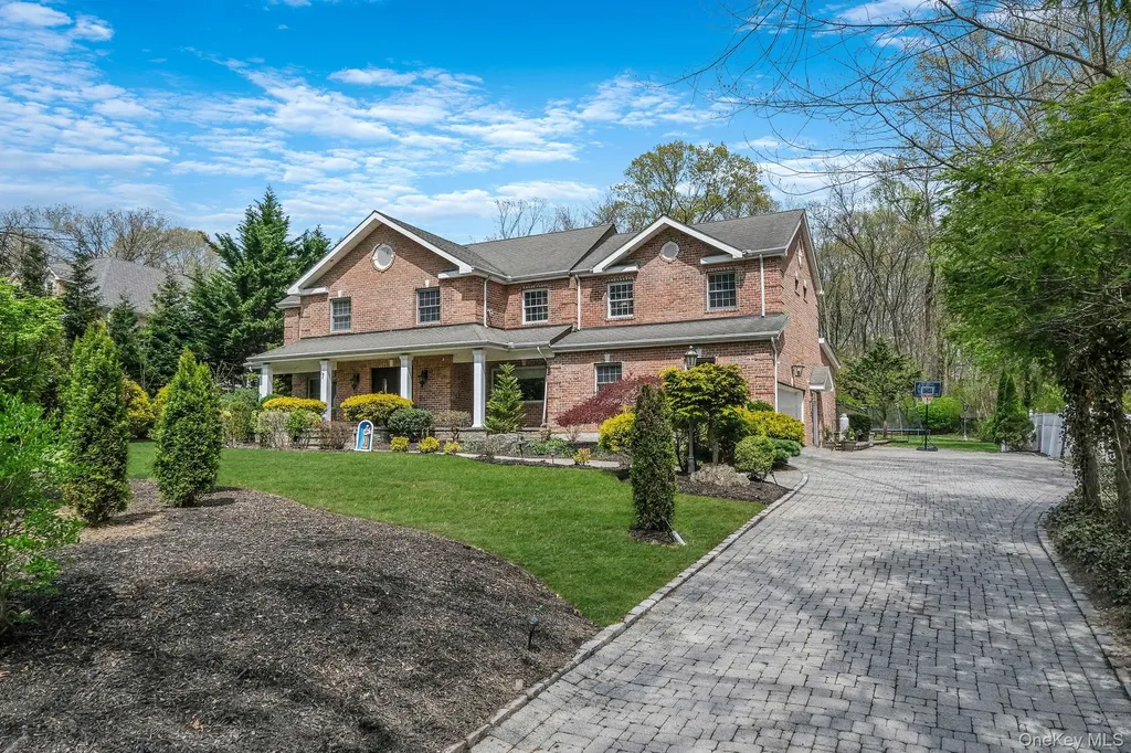 9 Arista Court Dix Hills NY 11746