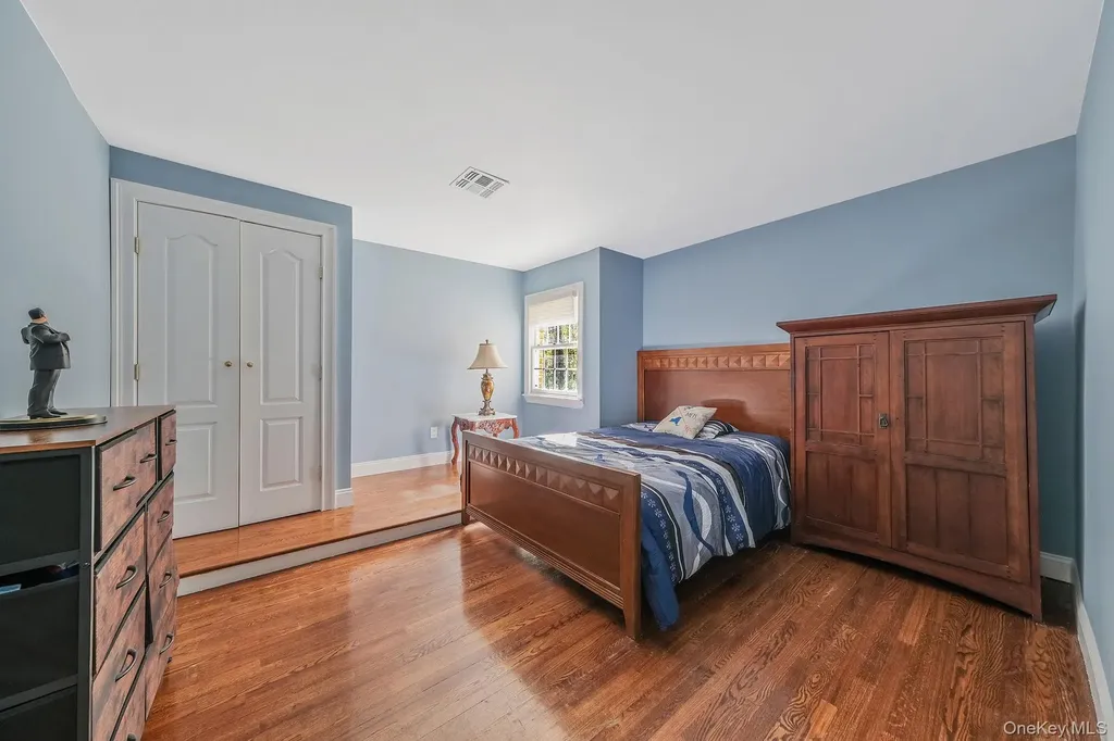 9 Arista Court Dix Hills NY 11746