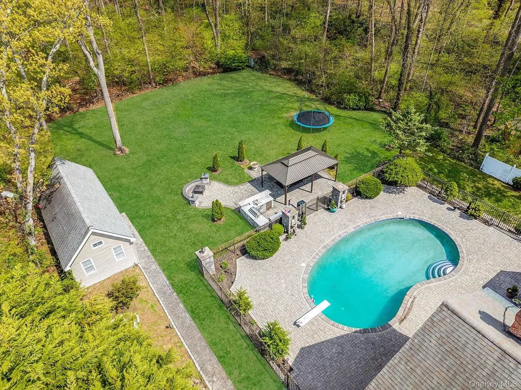9 Arista Court Dix Hills NY 11746