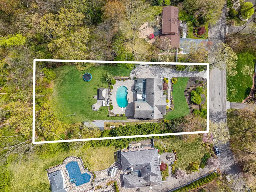 9 Arista Court Dix Hills NY 11746
