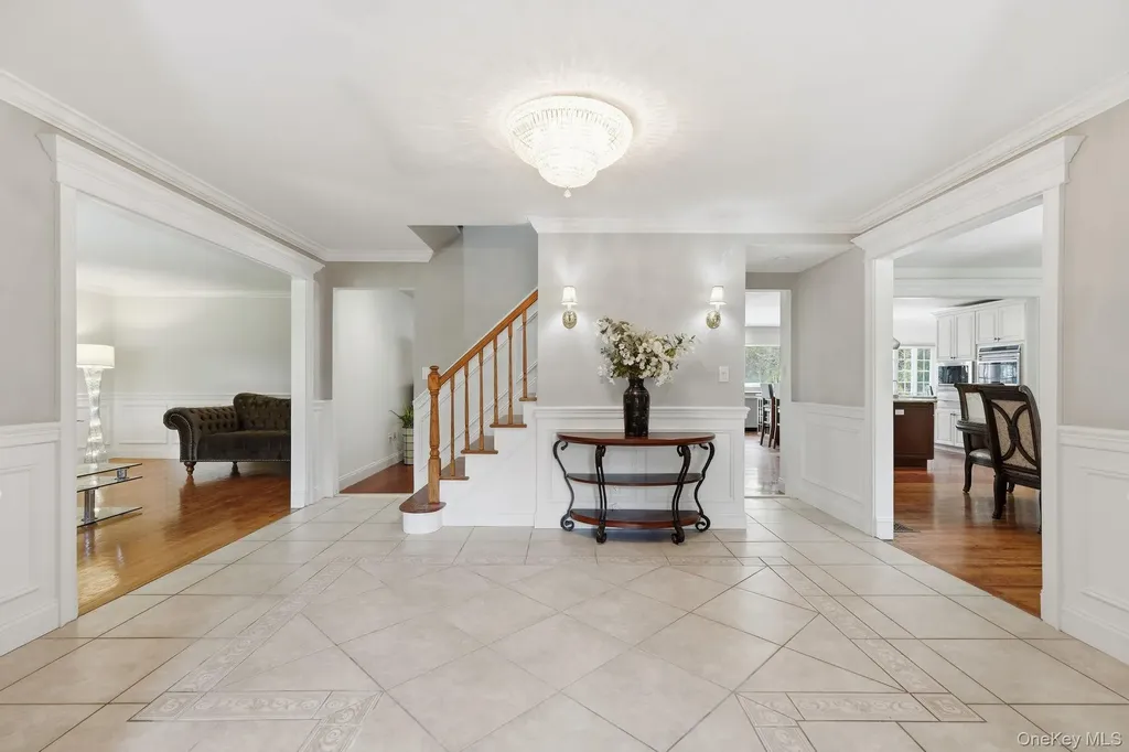 9 Arista Court Dix Hills NY 11746
