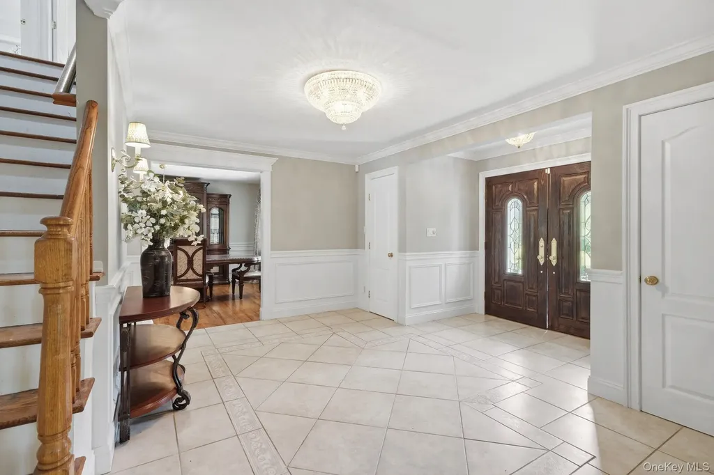 9 Arista Court Dix Hills NY 11746