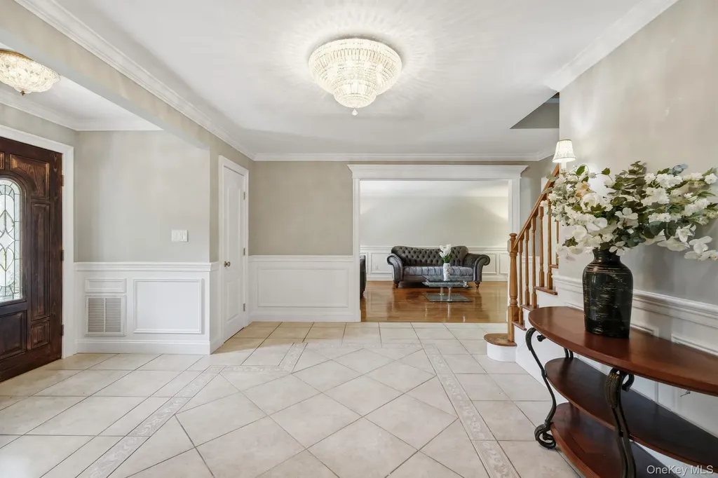 9 Arista Court Dix Hills NY 11746