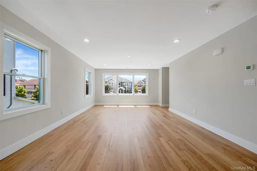 237 Mott Street Oceanside NY 11572
