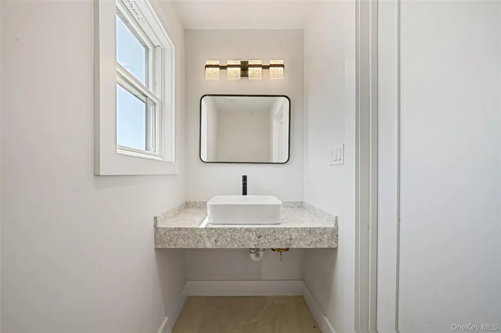 237 Mott Street Oceanside NY 11572