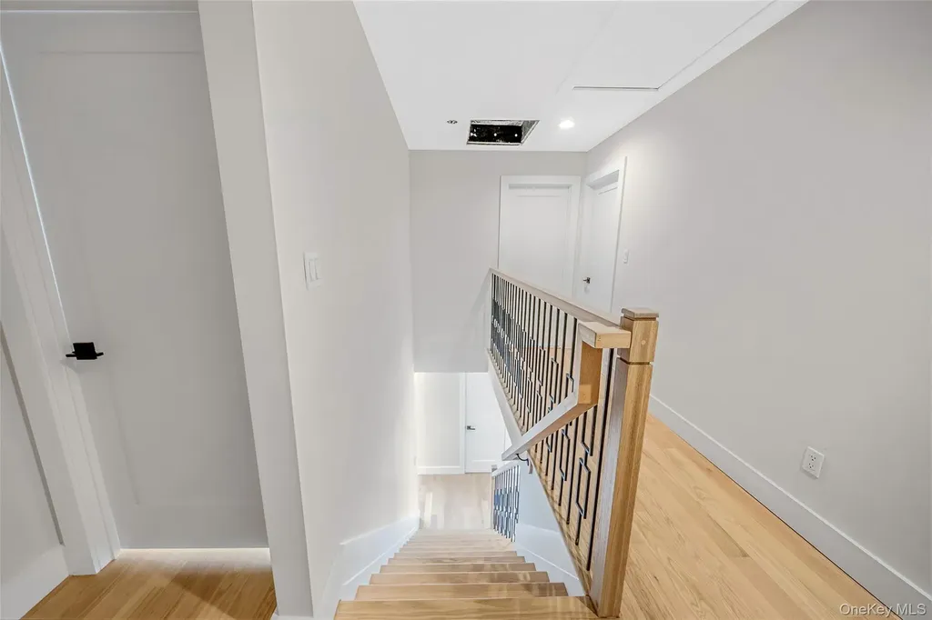 237 Mott Street Oceanside NY 11572