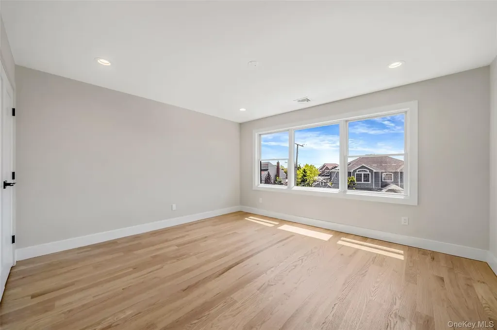 237 Mott Street Oceanside NY 11572