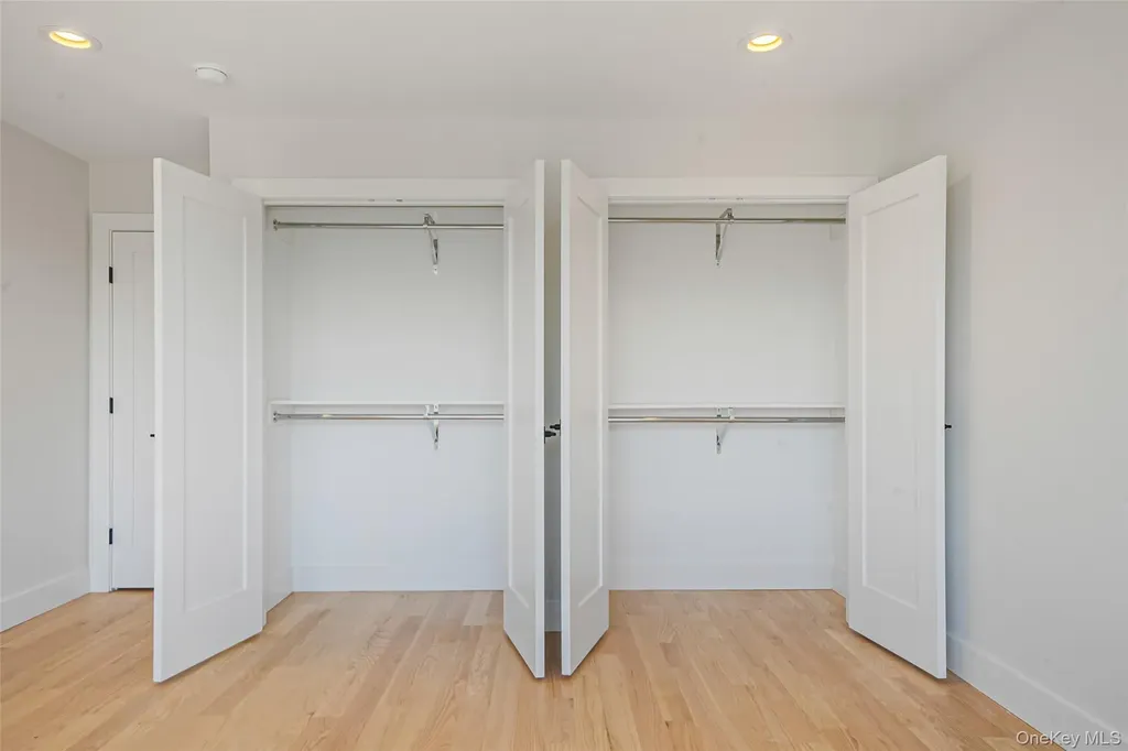 237 Mott Street Oceanside NY 11572