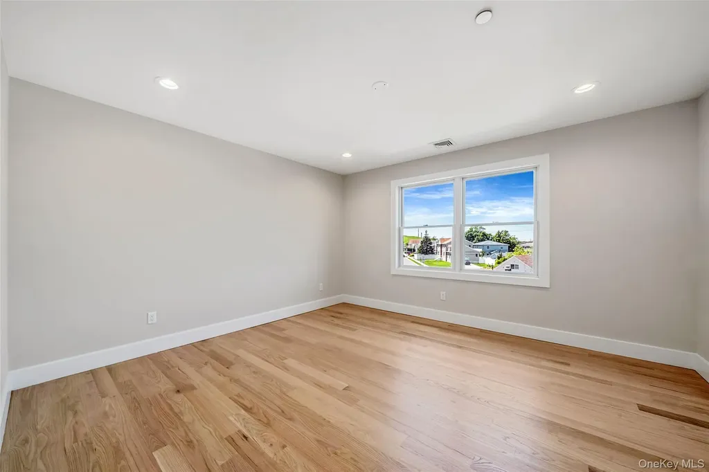 237 Mott Street Oceanside NY 11572