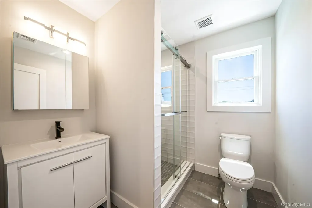 237 Mott Street Oceanside NY 11572