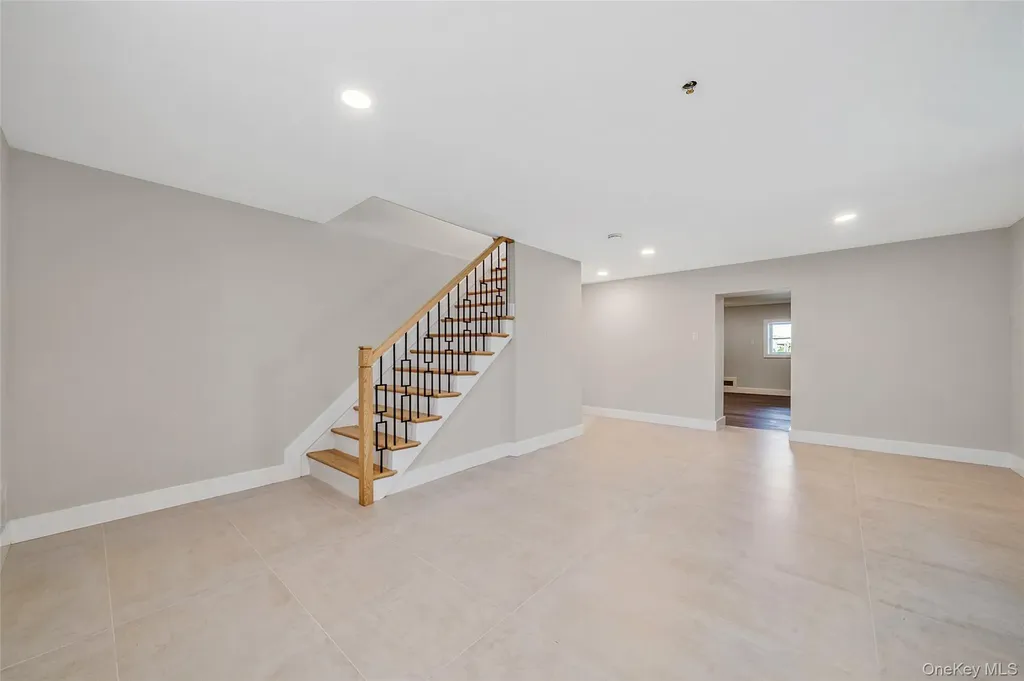 237 Mott Street Oceanside NY 11572