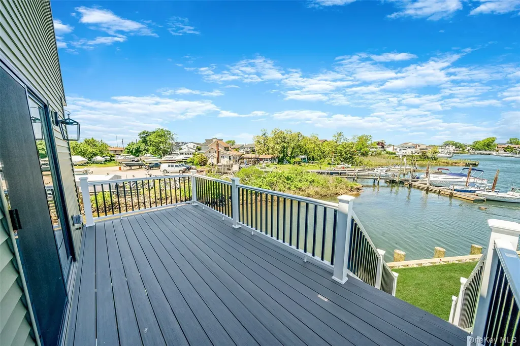 237 Mott Street Oceanside NY 11572