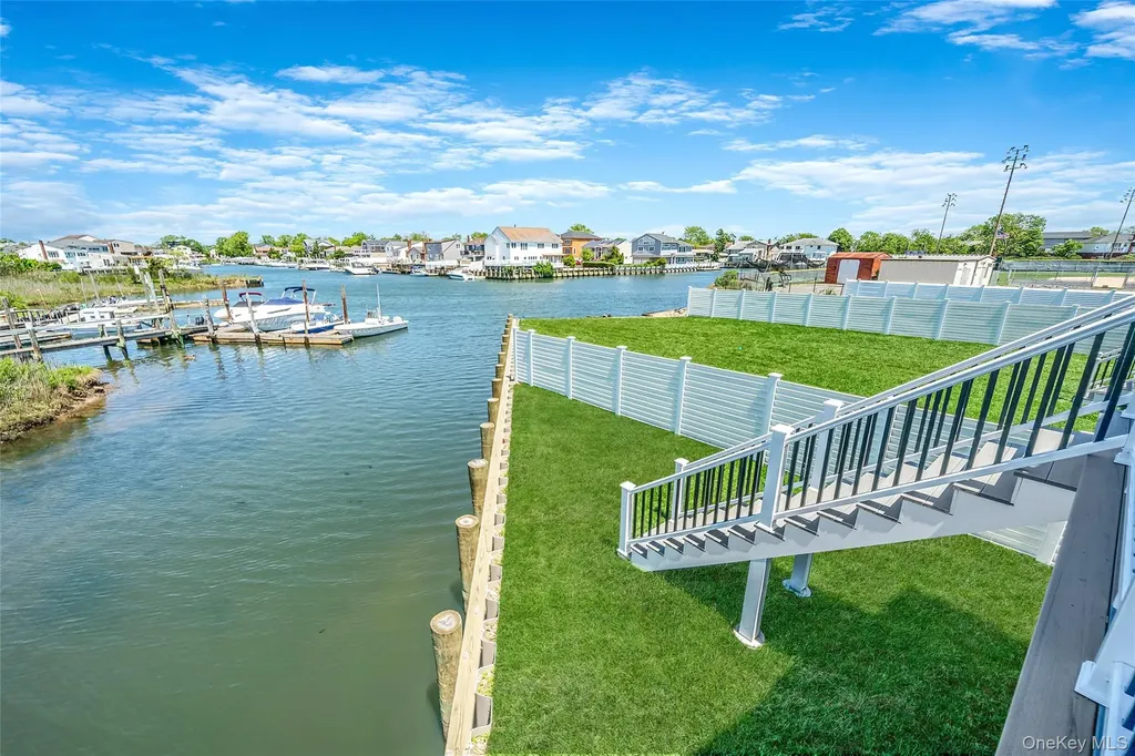 237 Mott Street Oceanside NY 11572