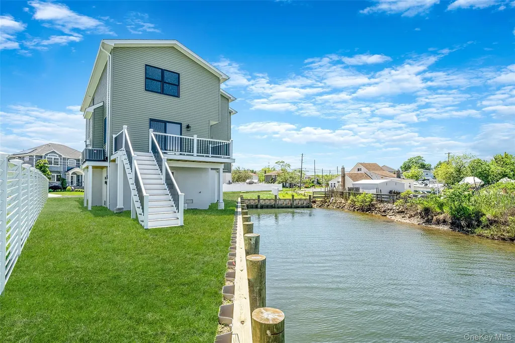 237 Mott Street Oceanside NY 11572