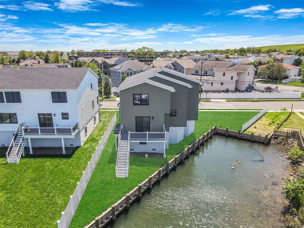 237 Mott Street Oceanside NY 11572