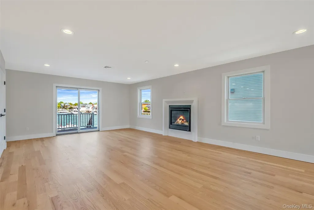 237 Mott Street Oceanside NY 11572