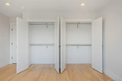 237 Mott Street Oceanside NY 11572