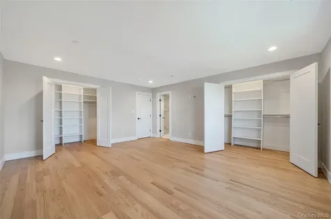 237 Mott Street Oceanside NY 11572