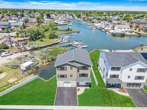237 Mott Street Oceanside NY 11572