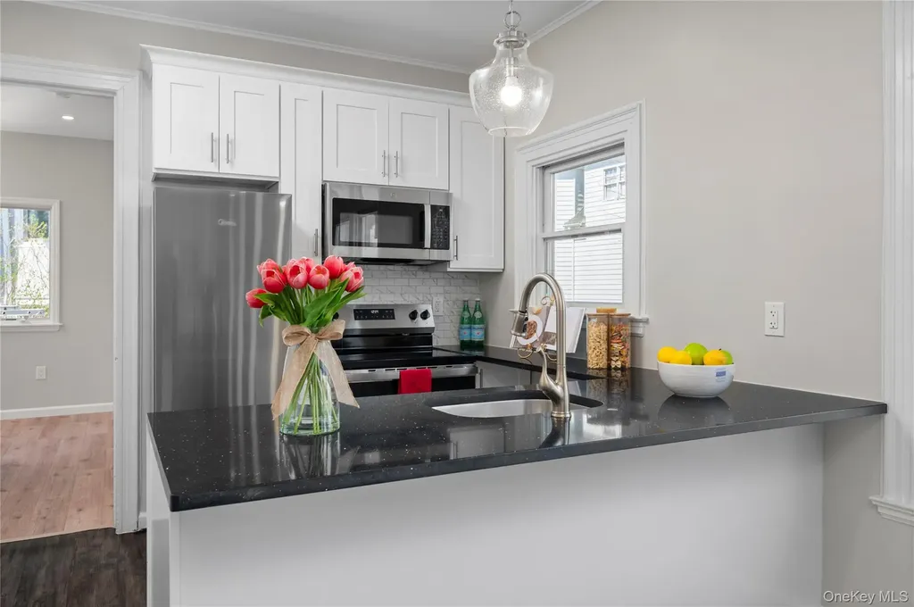579 Broadway Hastings-on-hudson NY 10706