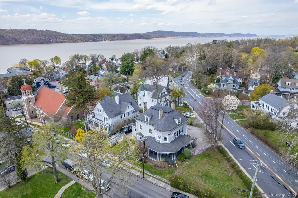579 Broadway Hastings-on-hudson NY 10706